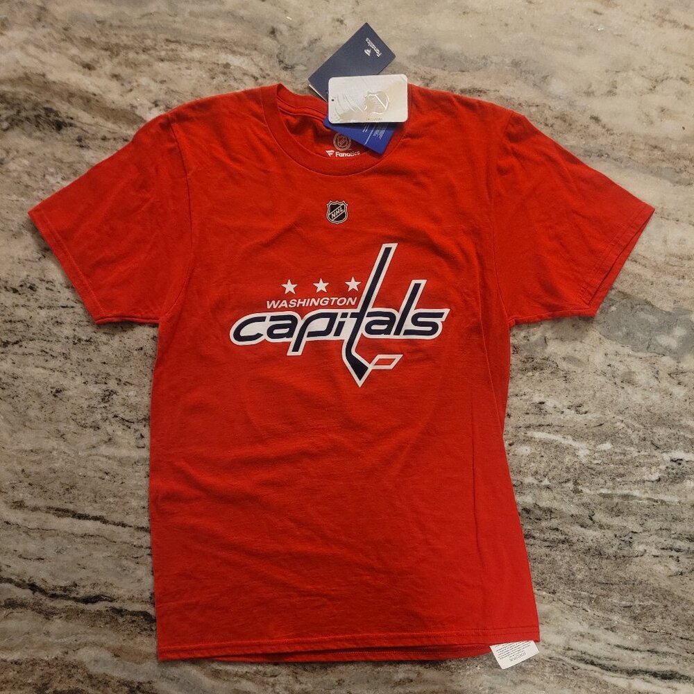 Washington Capitals NHL Hockey Red T-Shirt Men's small Kuznetsov